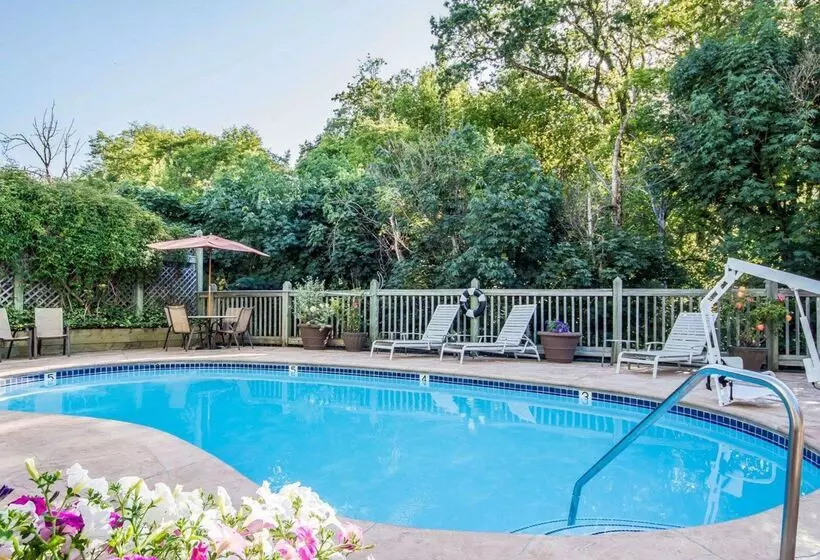 Baechtel Creek Inn, Ascend Hotel Collection