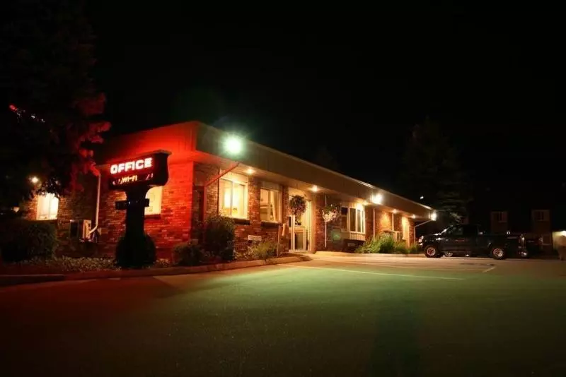 هتل Bangor Inn & Suites
