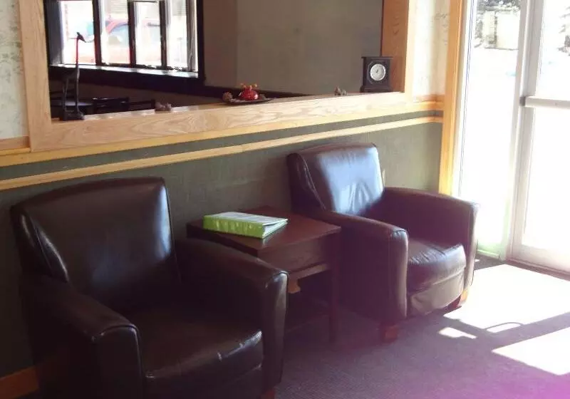 هتل Bangor Inn & Suites