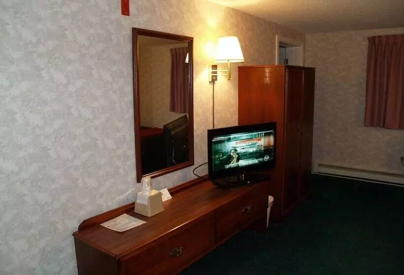 هتل Bangor Inn & Suites