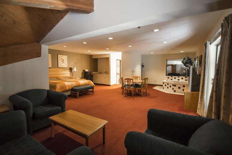 فندق Baymont By Wyndham Harvard