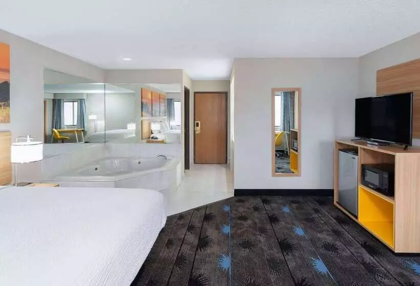 בית מלון כפרי Days Inn By Wyndham Wooster