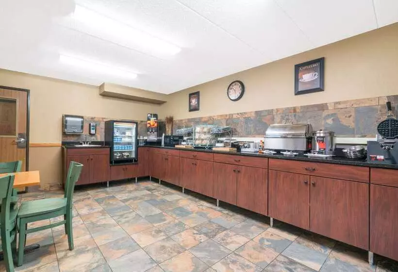 酒店 Days Inn & Suites By Wyndham Baxter Brainerd Area