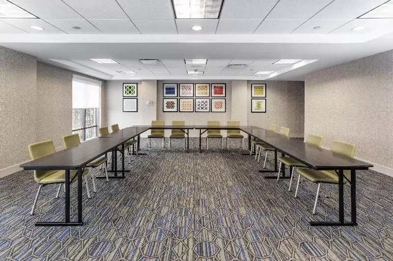 Отель Holiday Inn Express South Portland, An Ihg