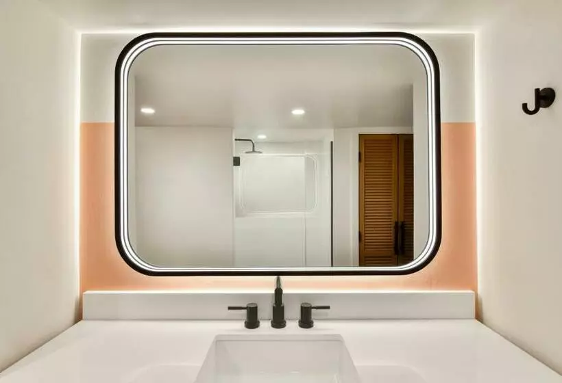 酒店 Romer Waikiki At The Ambassador