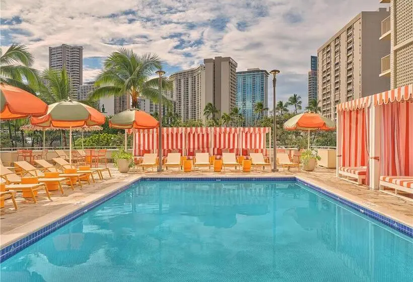 Romer Waikiki At The Ambassador