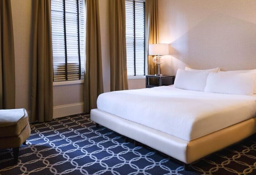 Square Hotel At Times Square