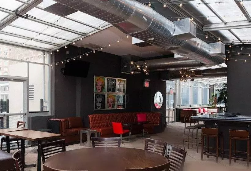 Square Hotel At Times Square