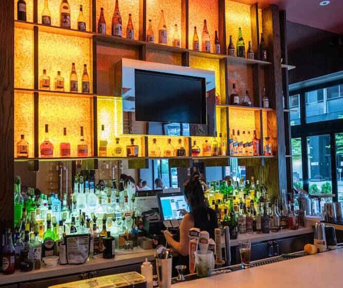 Square Hotel At Times Square