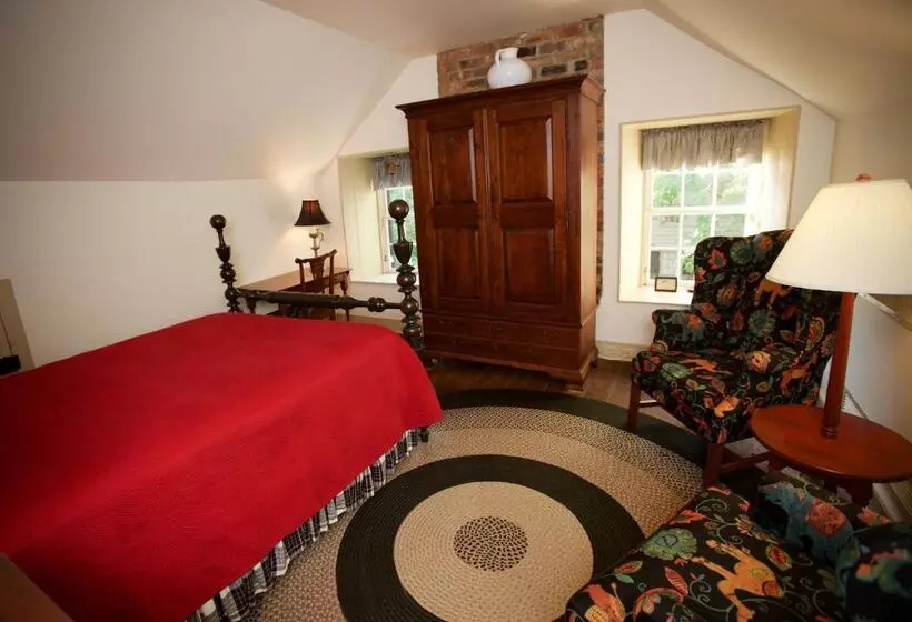 Отель The Zevely Inn