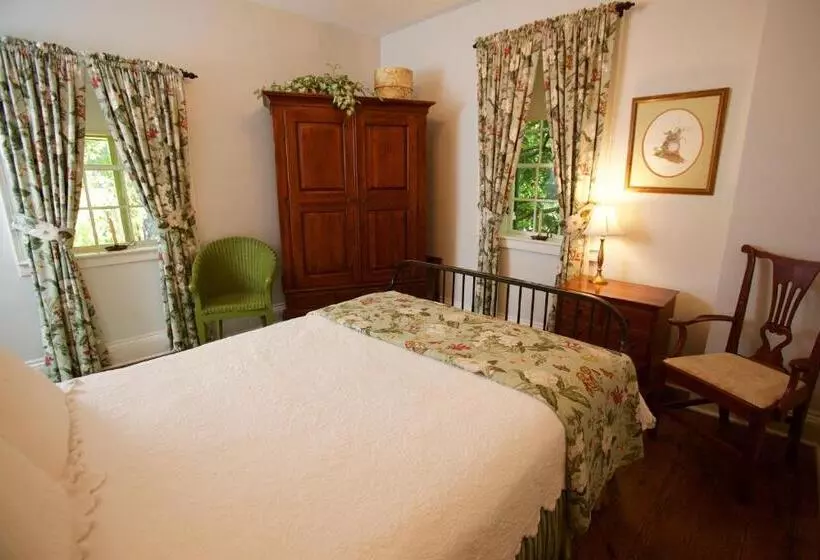 Отель The Zevely Inn