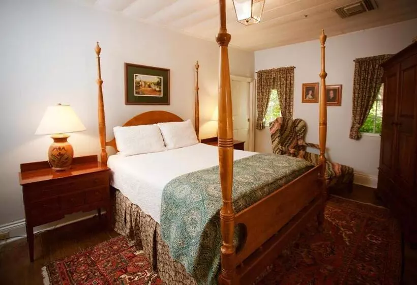 Отель The Zevely Inn