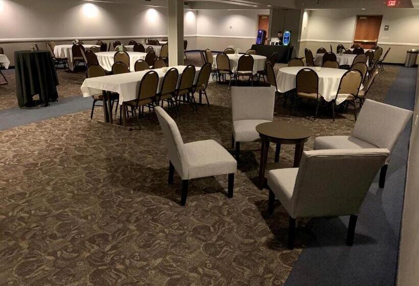 Motel Americinn By Wyndham Mankato Event Center Near Msu