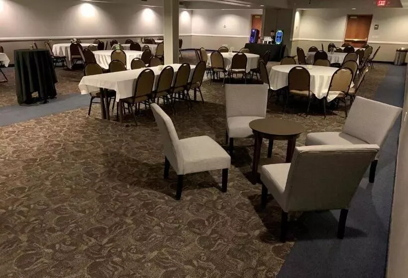 مُتل Americinn By Wyndham Mankato Event Center Near Msu