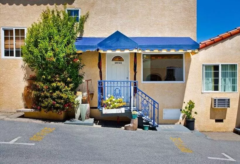 Мотель Alpine Inn And Suites