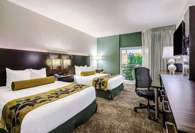 Oasis Hotel & Conv. Center, Ascend Hotel Collection