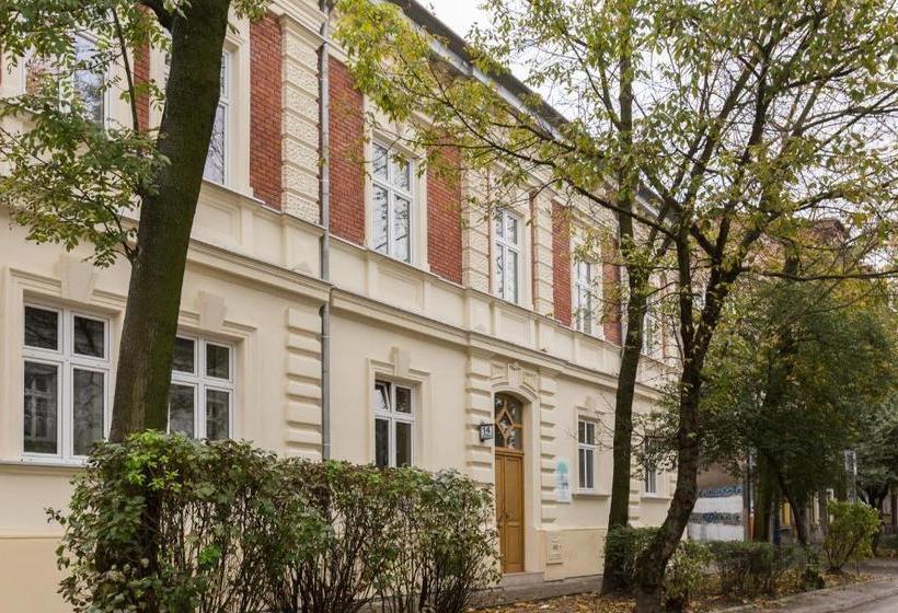 1898 Parkside Boutique Residence