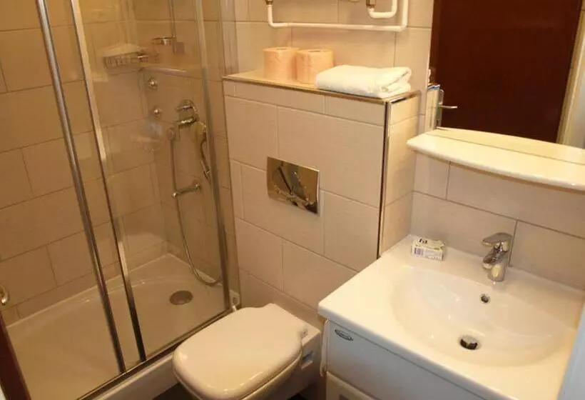 Ana Guest House