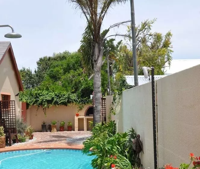 Aamiaismajoitus (B&B) Hermanus At Home