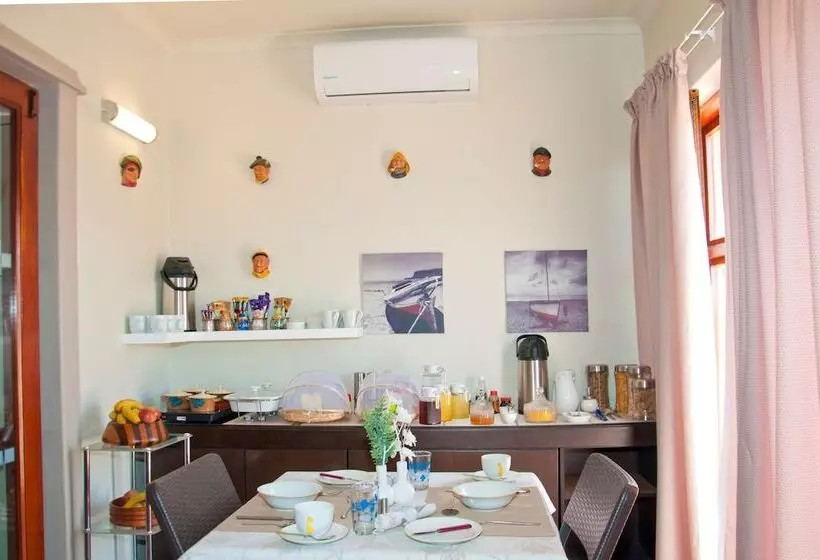 Aamiaismajoitus (B&B) Hermanus At Home