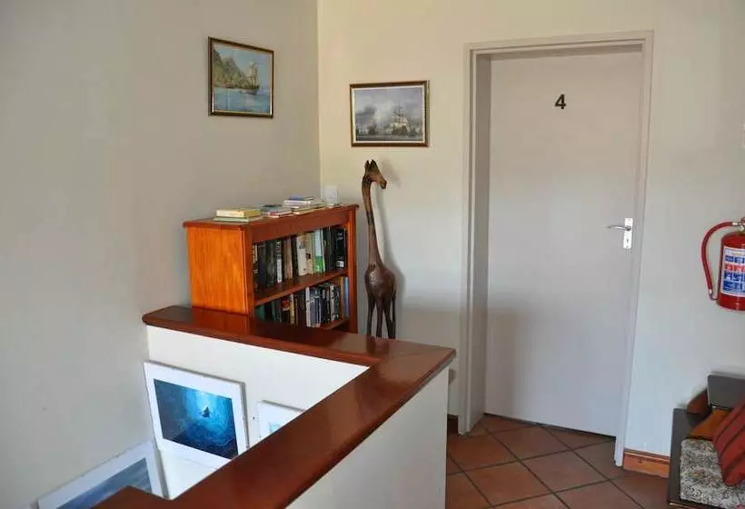 Aamiaismajoitus (B&B) Hermanus At Home