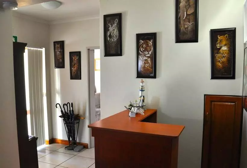 Aamiaismajoitus (B&B) Hermanus At Home