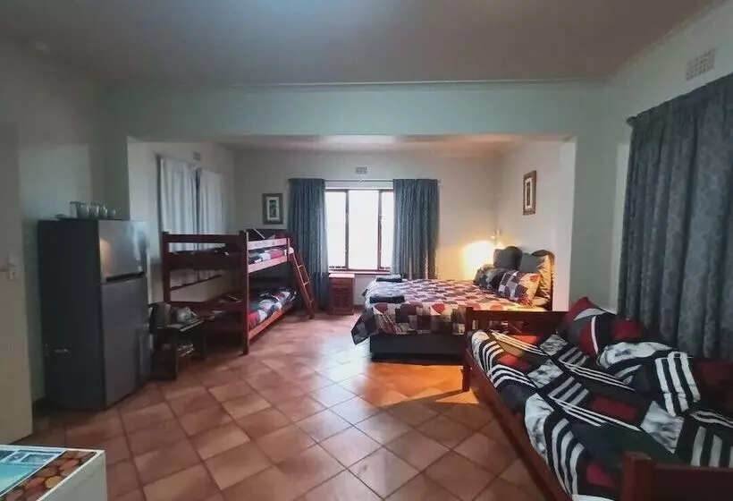 Aamiaismajoitus (B&B) Hermanus At Home