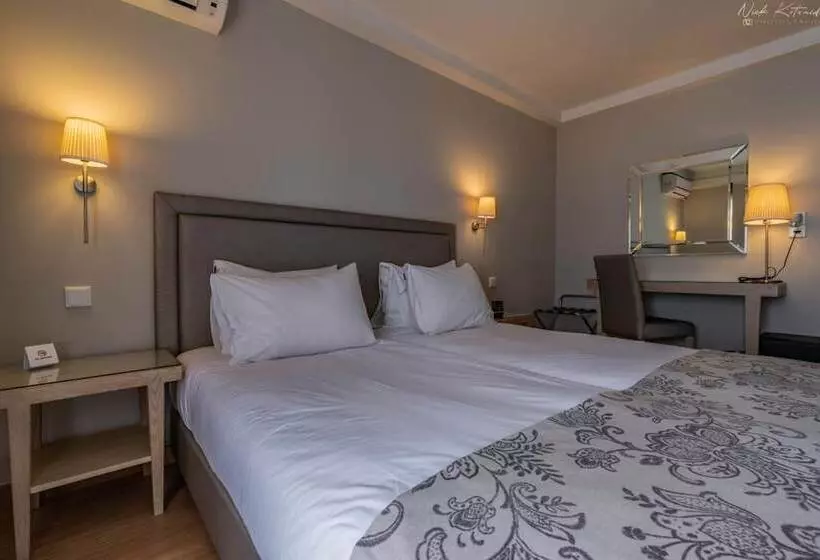 Hôtel Avra