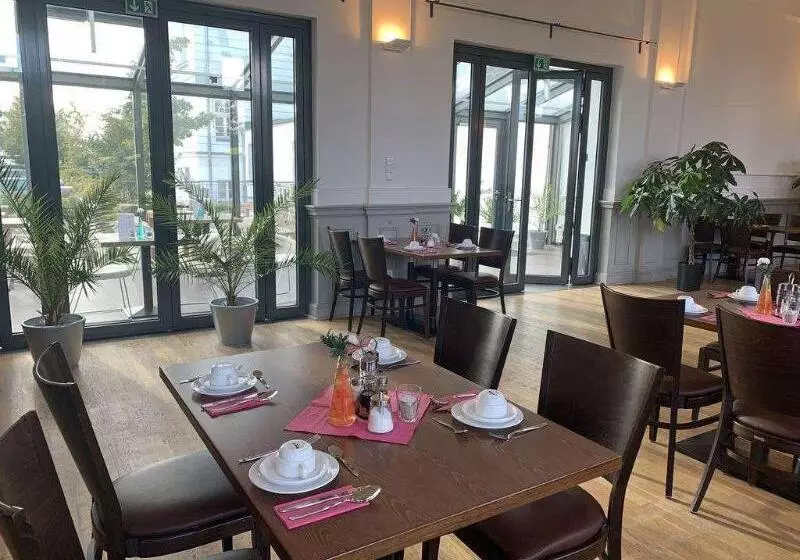 Parkhotel Putbus Superior International