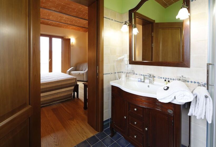 فندق ريفى Agriturismo Poggio Al Tufo