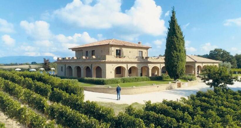 فندق ريفى Agriturismo Poggio Al Tufo