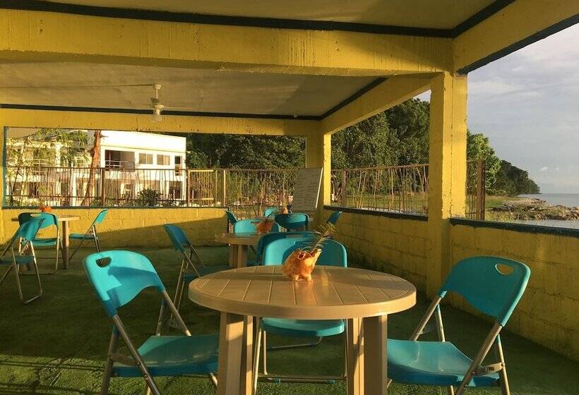 هتل Stoner's Beach Resort