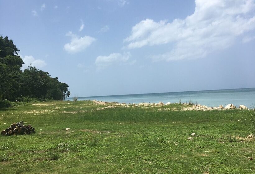 هتل Stoner's Beach Resort