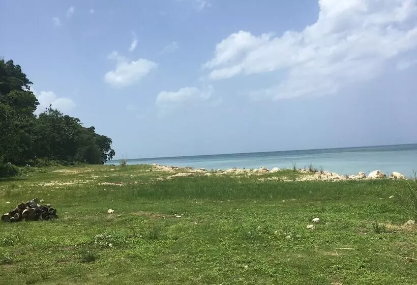 هتل Stoner's Beach Resort