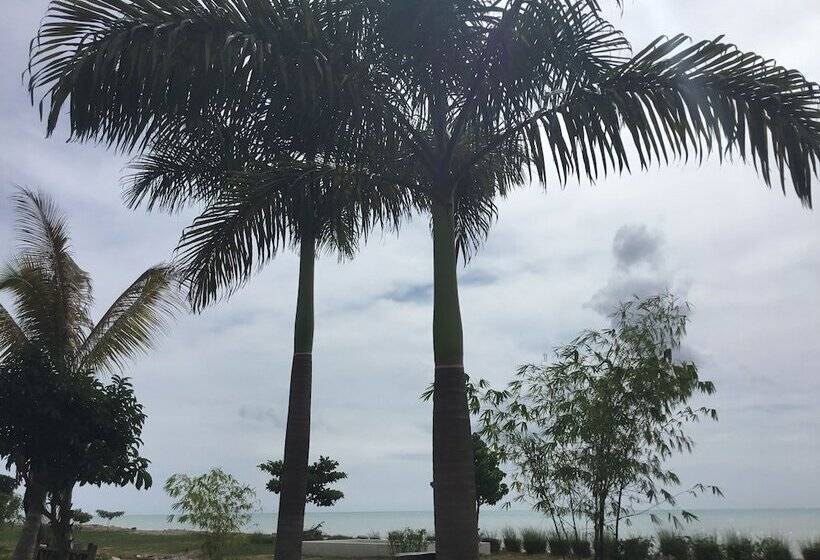 هتل Stoner's Beach Resort