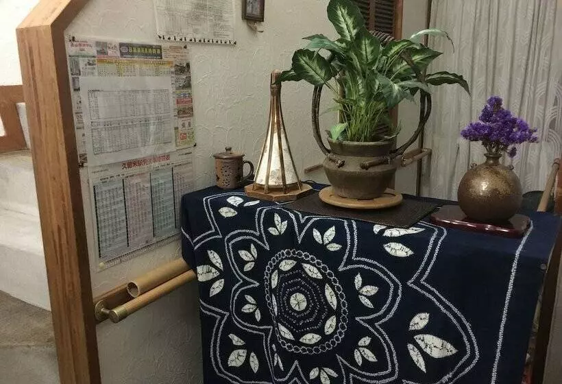 ペンション Ladies Inn Motomachi Caters To Women