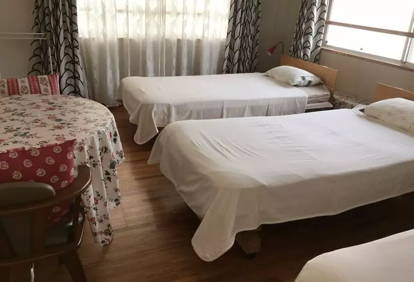 ペンション Ladies Inn Motomachi Caters To Women