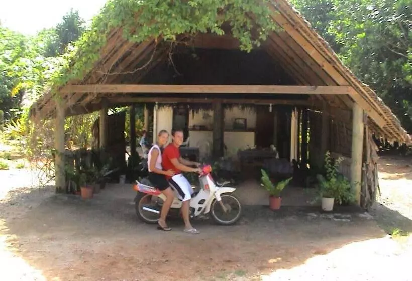 تختخواب و صبحانه Ara Moana Bungalows