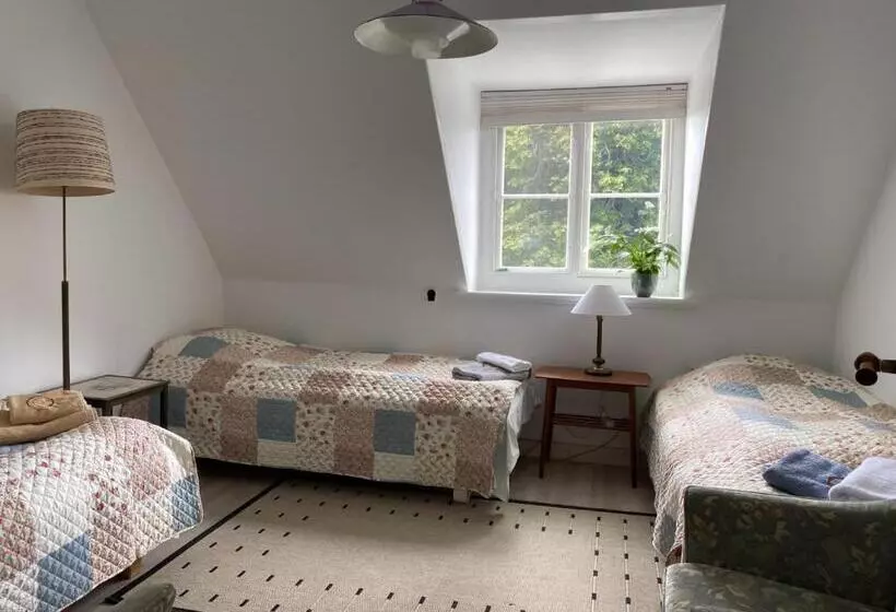 تختخواب و صبحانه Bellinge House