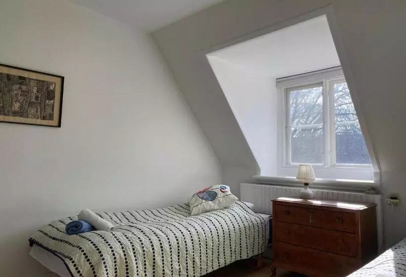 تختخواب و صبحانه Bellinge House