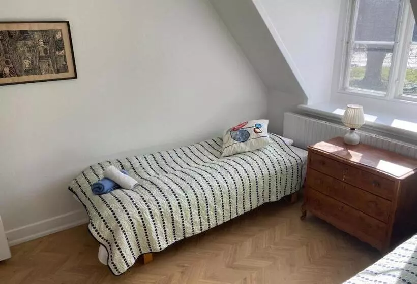 تختخواب و صبحانه Bellinge House