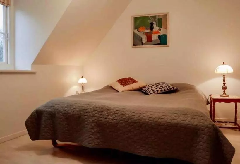 تختخواب و صبحانه Bellinge House