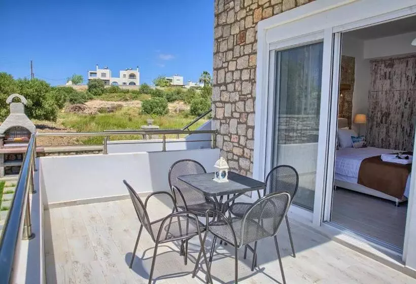 Haraki Stone Apartments