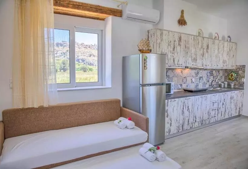 Haraki Stone Apartments