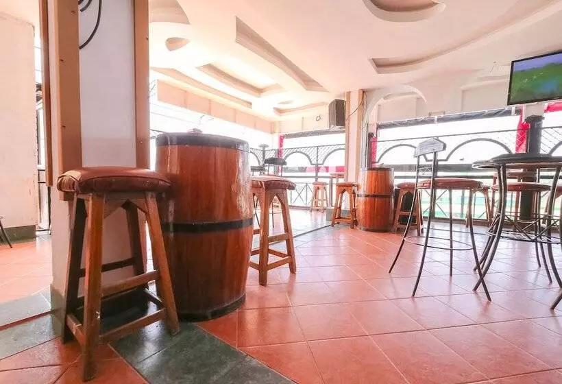 هتل Continental Inn