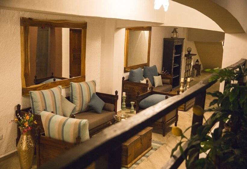 La Leyenda Boutique Hotel By Bunik