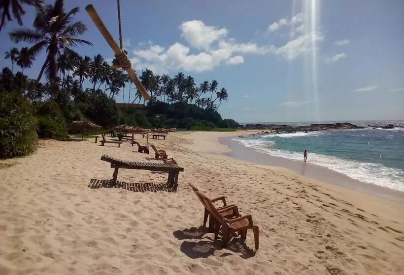 Majatalo Bay Hiriketiya