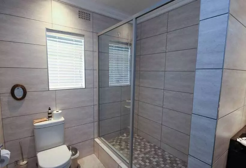 Majatalo Elephant Country Guest House