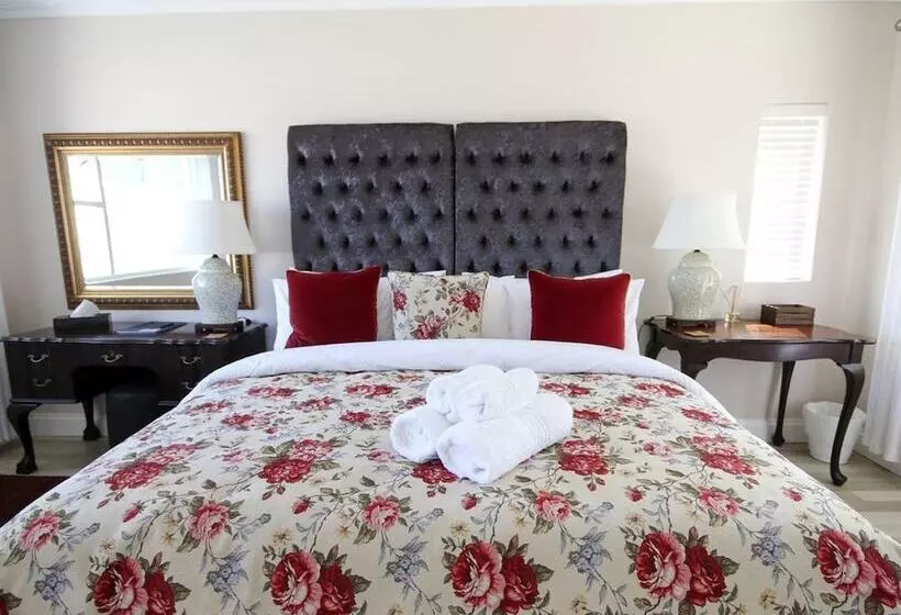 Majatalo Elephant Country Guest House