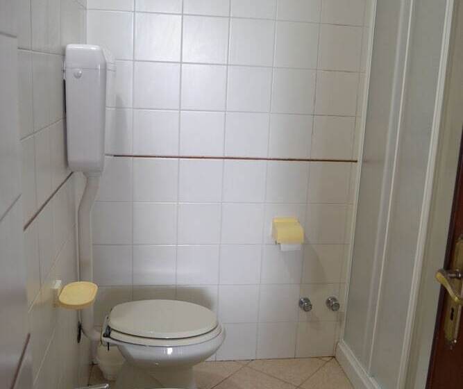 Пансион Holiday Time Sorrento